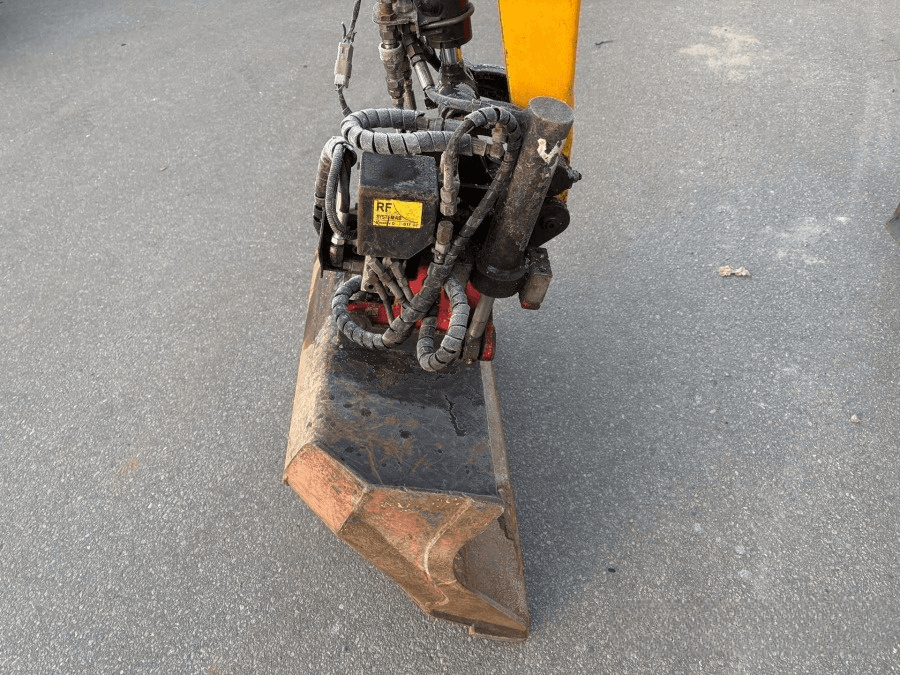 Mini excavator JCB 8018 3 buckets miniatura 3