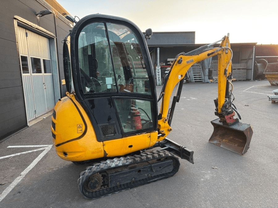 Mini excavator JCB 8018 3 buckets imagen 1