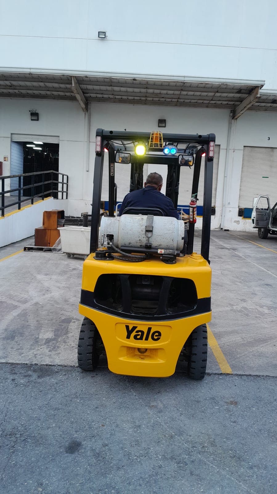 Momtacargas 5000 LBS imagen 1