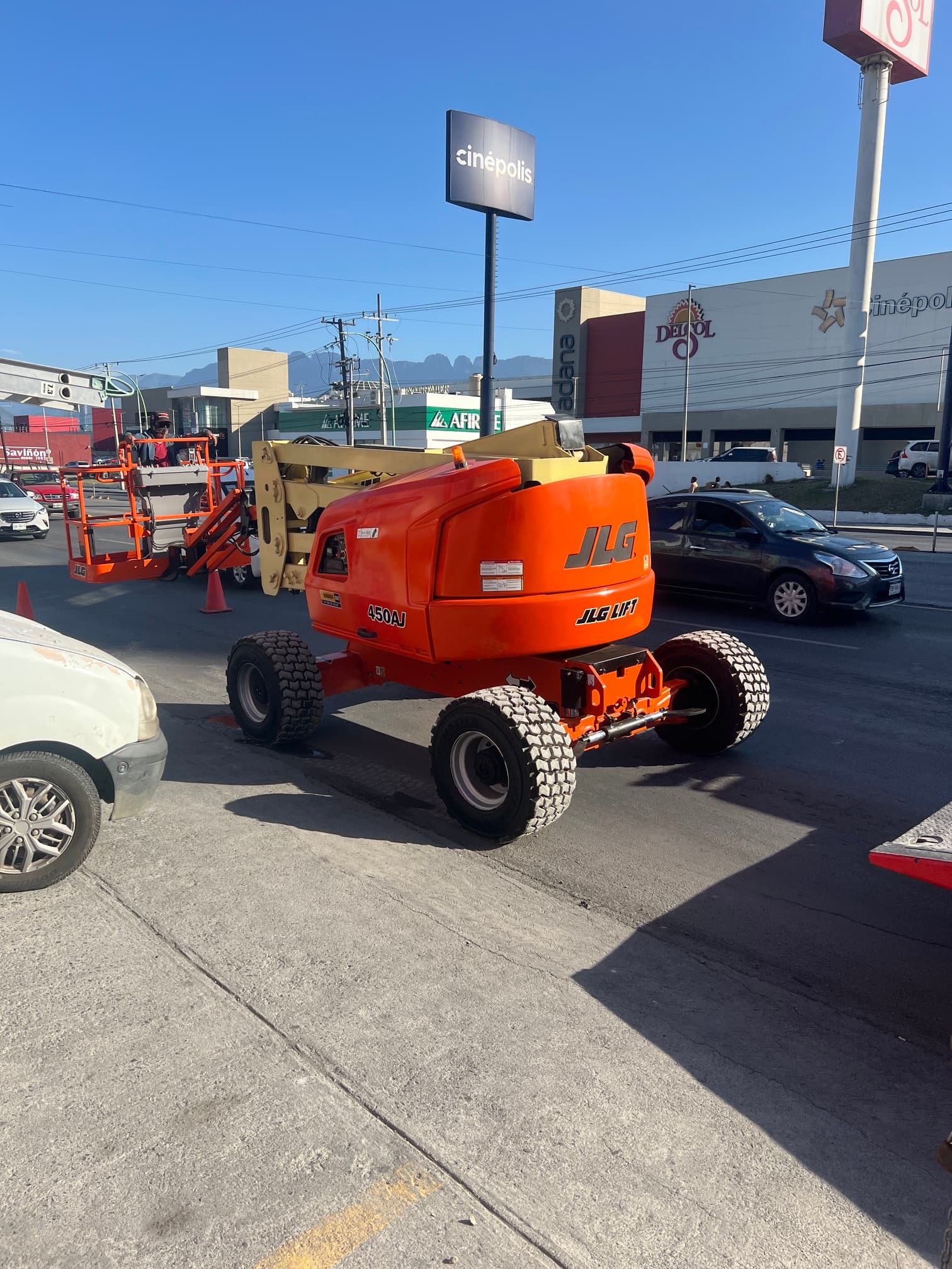 Plataforma articulada JLG (Diesel) miniatura 3