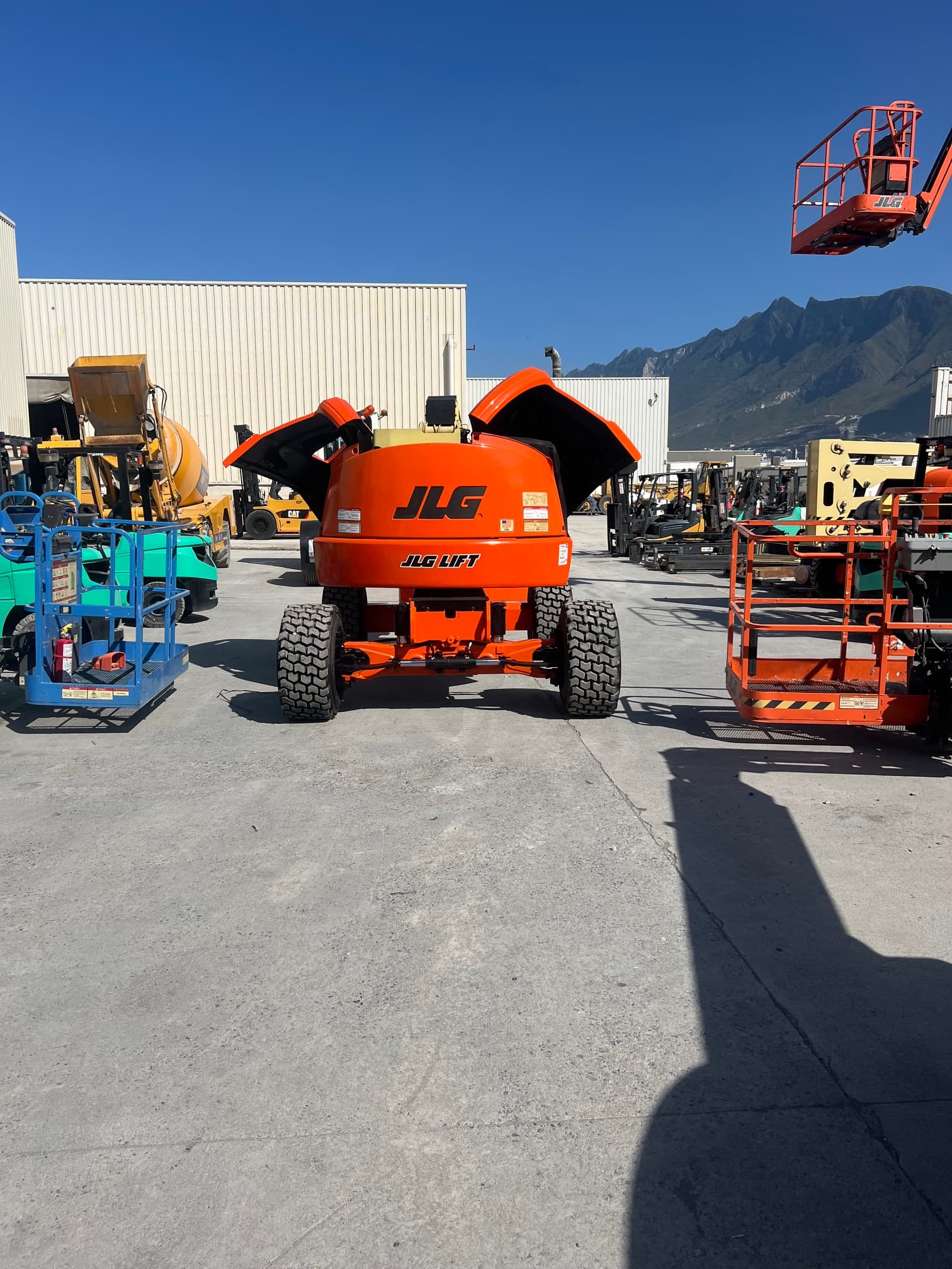 Plataforma articulada JLG (Diesel) miniatura 2