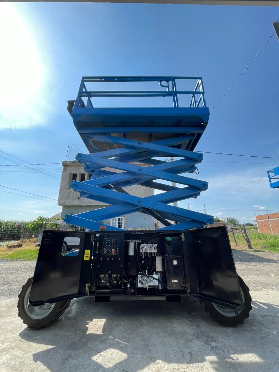 Plataforma de tijera (Diesel) miniatura 2
