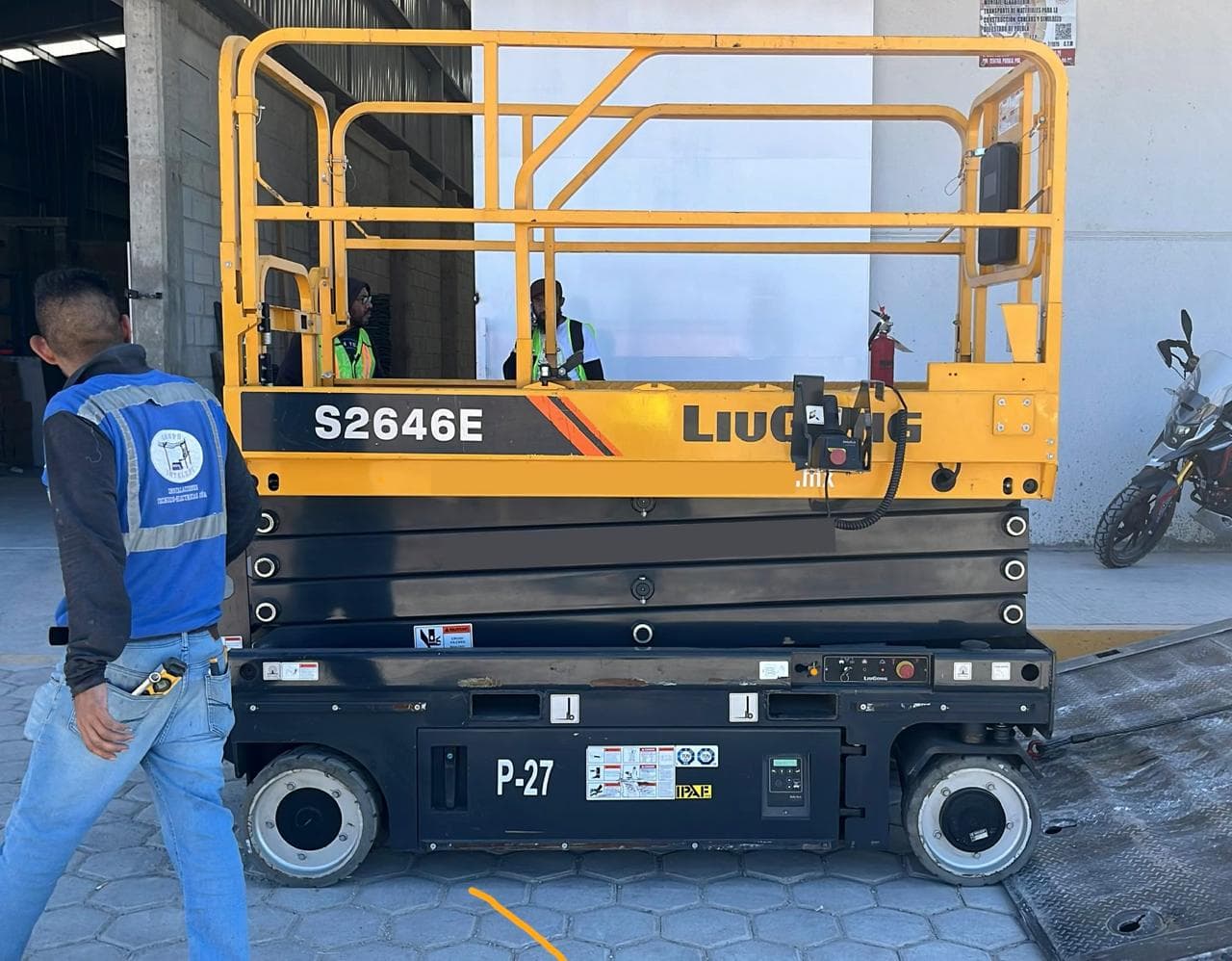 Plataforma de tijera LiuGong S2646E